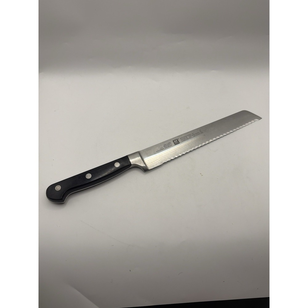 ZWILLING J.A. Heckles Germany Professional "S" 8-inch Bread Knife - See Pics